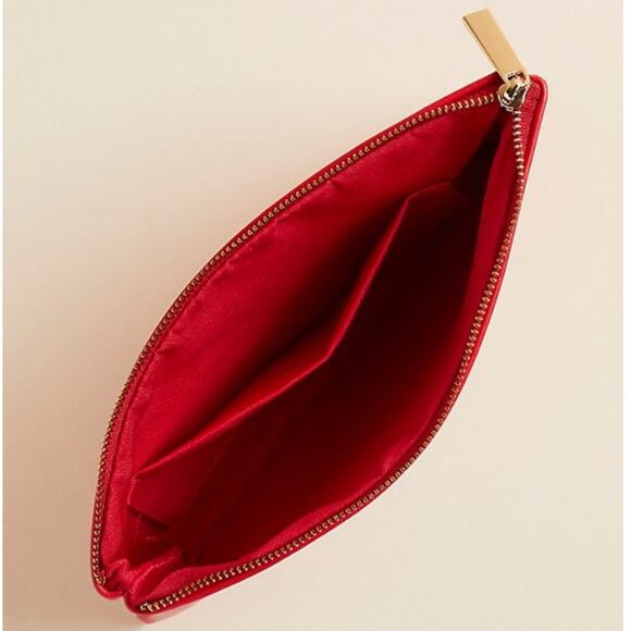 torrid Only One Thing Pouch - Picture 4 of 7